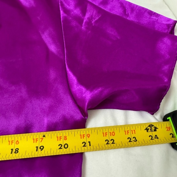 VTG Victoria Secrets Gold Label Vibrant Satin Pajama Sleep Set Shirt & Shorts - Picture 9 of 13